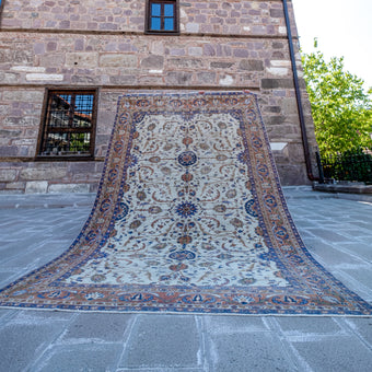 2694 Handwoven Vintage Rug 6’7x9’10