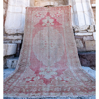 2699 Handwoven Vintage Rug 5’9x9’3