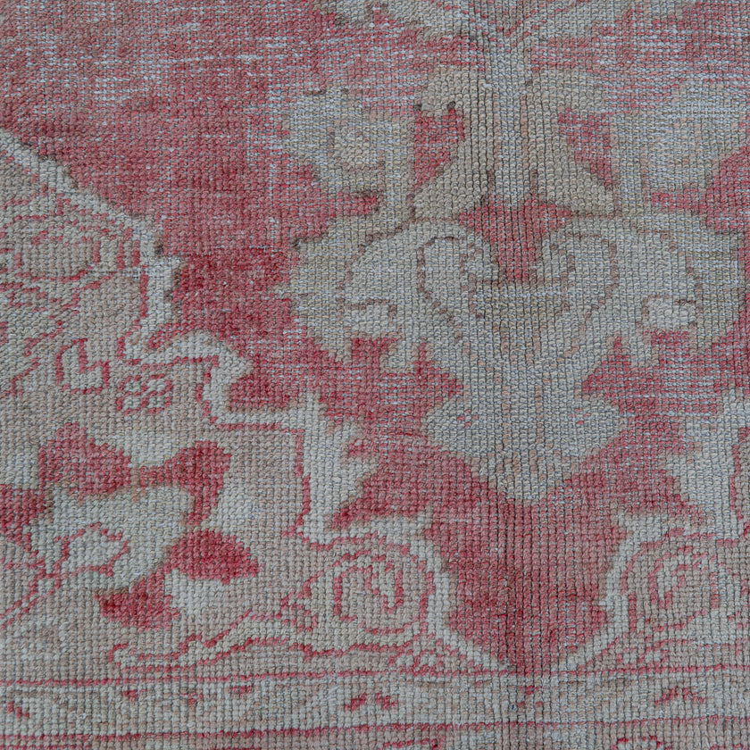 2699 Handwoven Vintage Rug 5’9x9’3