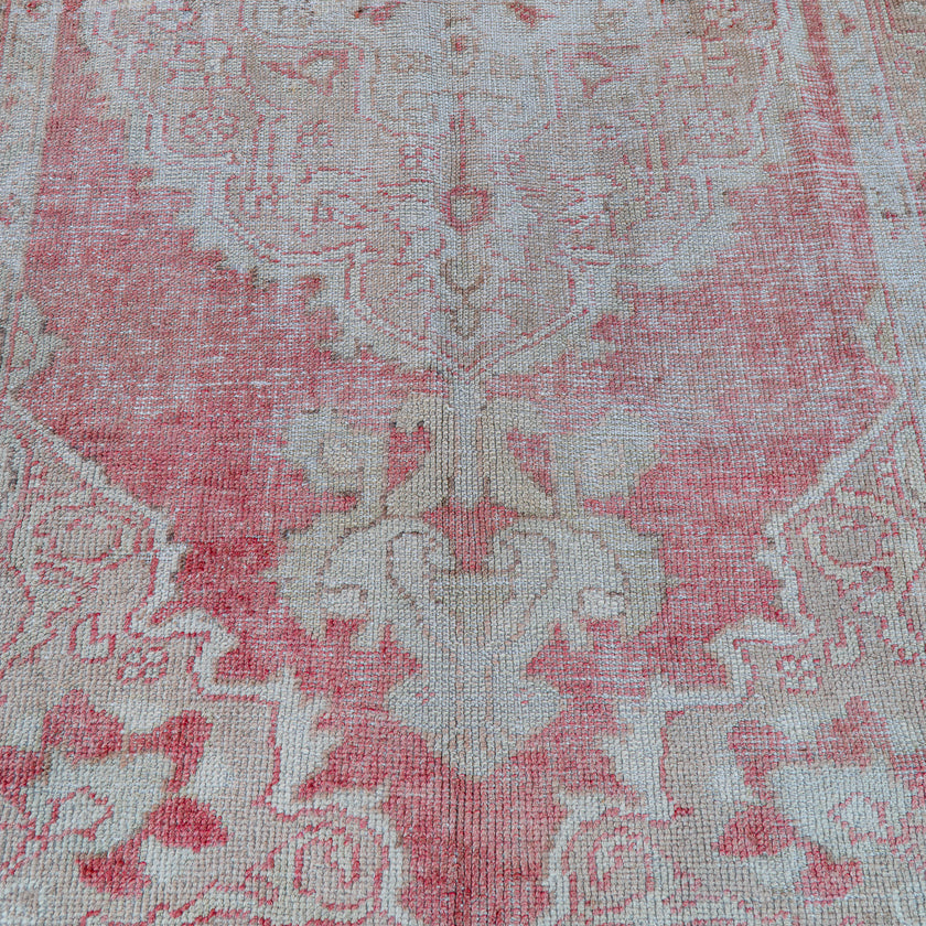 2699 Handwoven Vintage Rug 5’9x9’3