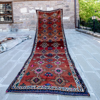 2733 Handwoven Vintage Rug 4’10x11’7