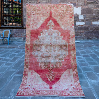 2750 Handwoven Vintage Rug 4’3x7’9