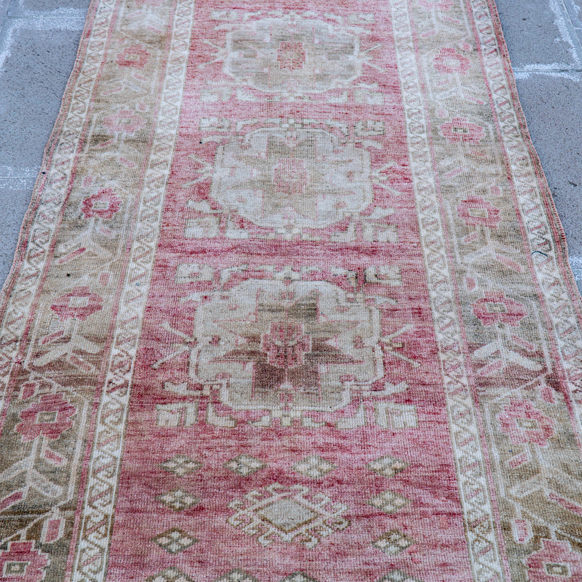 2753 Handwoven Vintage Rug 3’8x10’5