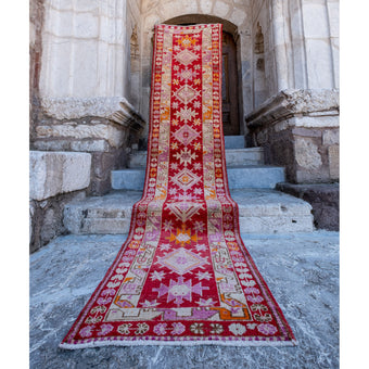 2866 Handwoven Vintage Rug 2’11x11’8