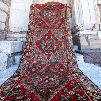 2928 Handwoven Vintage Rug 4’10x10