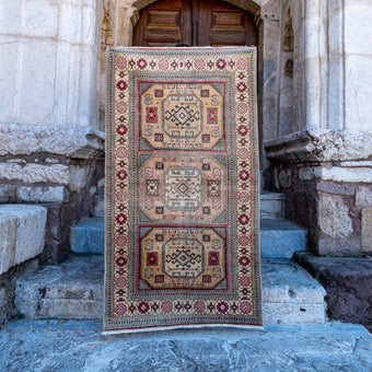 2932 Handwoven Vintage Rug 3’2x5’8