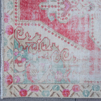 2978 Handwoven Vintage Rug 4'4x6'10