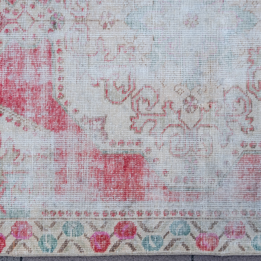 2978 Handwoven Vintage Rug 4'4x6'10