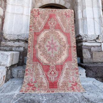 2983 Handwoven Vintage Rug 4'4x7'5