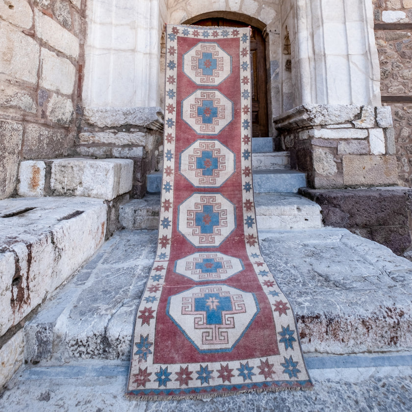 2990 Handwoven Vintage Rug 2’10x10’3