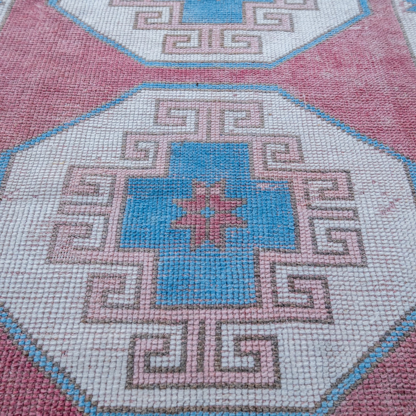 2990 Handwoven Vintage Rug 2’10x10’3