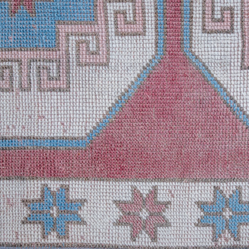 2990 Handwoven Vintage Rug 2’10x10’3