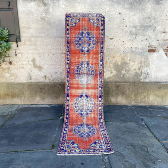 3140 Handwoven Vintage Rug 2’3x8’9