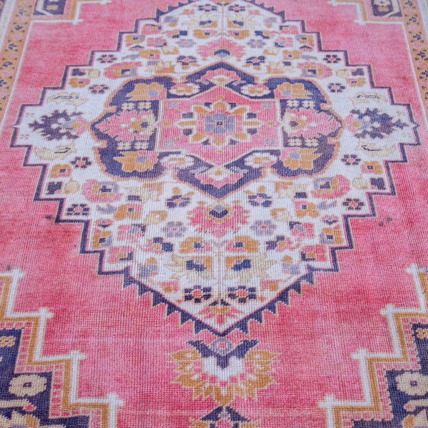 3234 Handwoven Vintage Rug 5'5x8'5