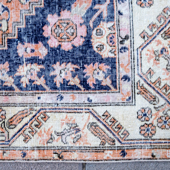 3275 Handwoven Vintage Rug 4'11x8'4