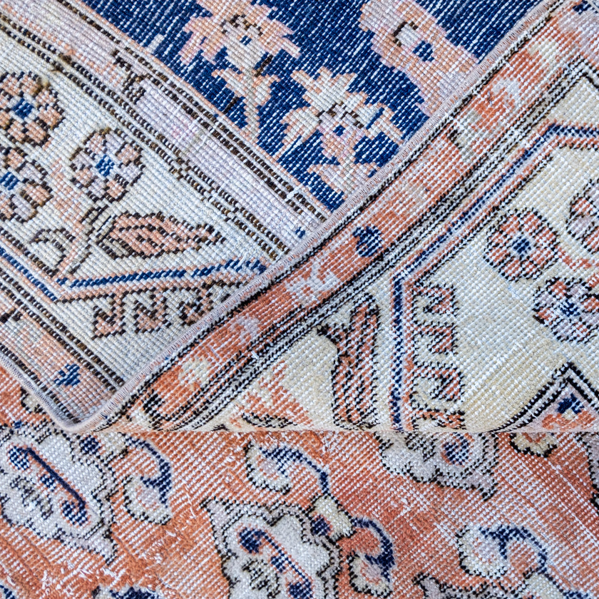 3275 Handwoven Vintage Rug 4'11x8'4