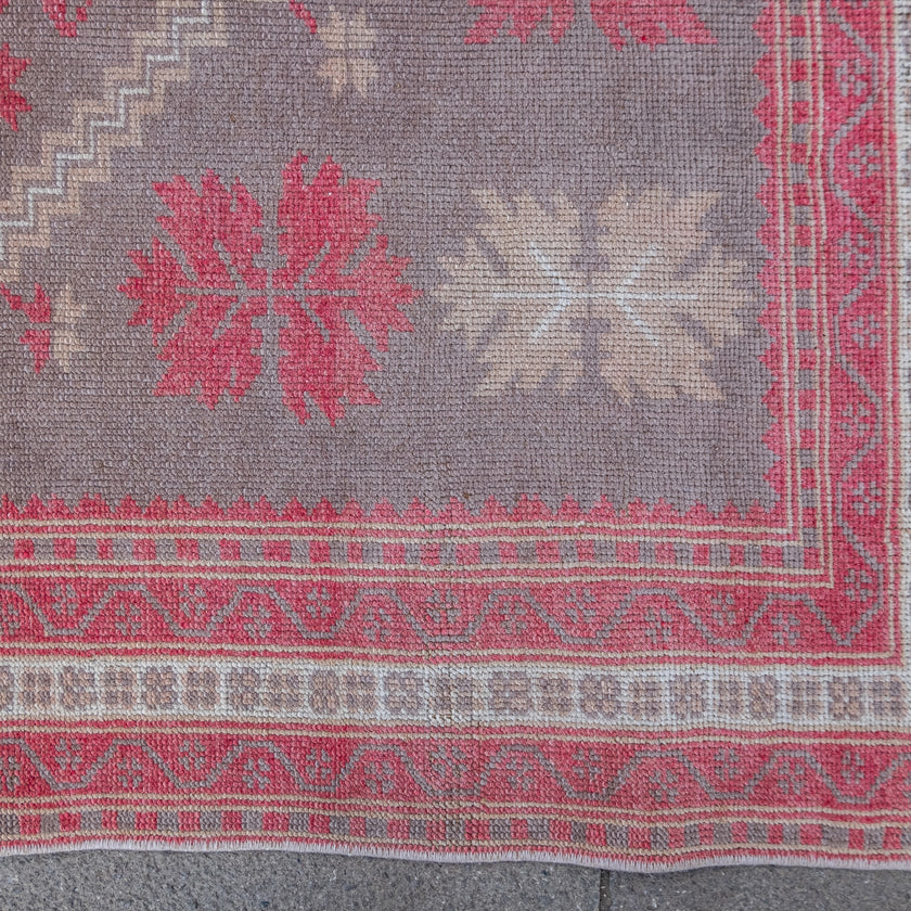 3292 Handwoven Vintage Rug 3'6x6'2