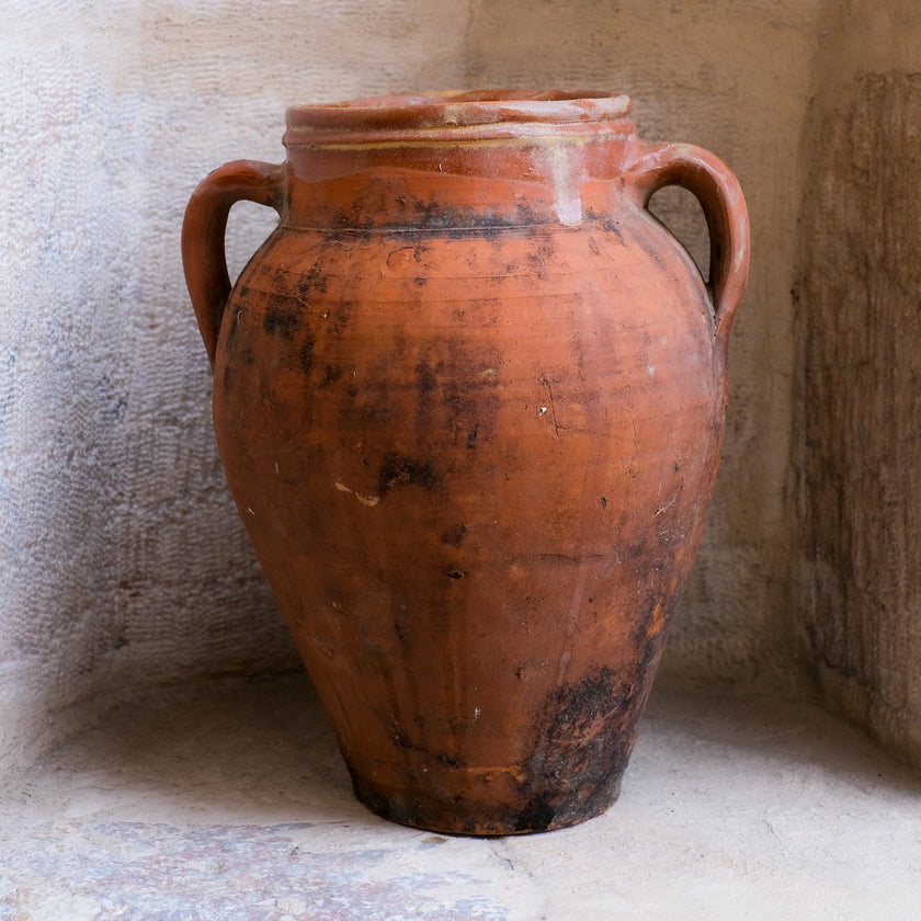 Olive Jar 32 (15x32)