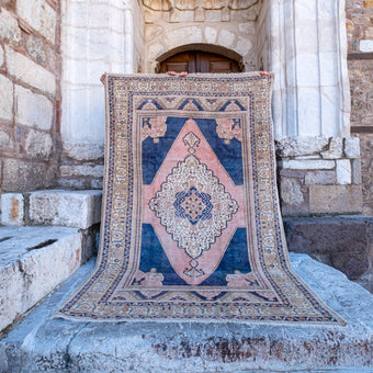 3303 Handwoven Vintage Rug 6’2x9'5