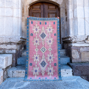 3318 Handwoven Vintage Rug 3'8x7'2