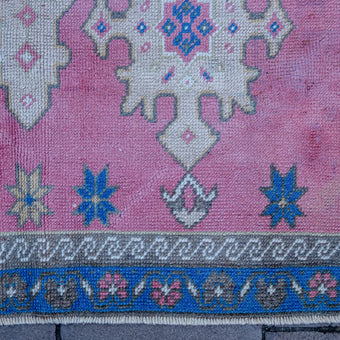 3318 Handwoven Vintage Rug 3'8x7'2