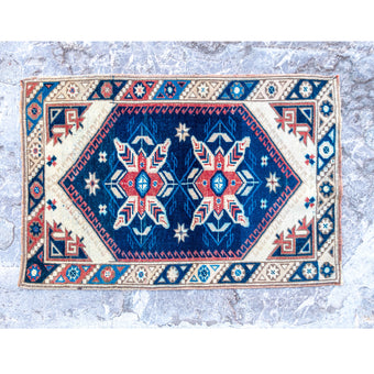 3361 Handwoven Vintage Rug 2'4x4'5