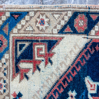 3361 Handwoven Vintage Rug 2'4x4'5