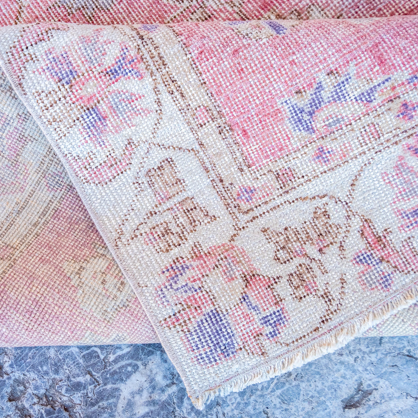 3372 Handwoven Vintage Rug 3'4x6'6