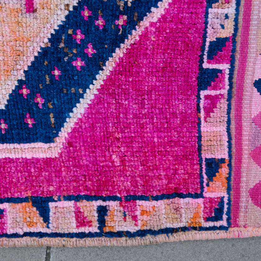 3438 Handwoven Vintage Rug 3'1x11'9