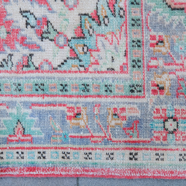 3453 Handwoven Vintage Rug 7x10'4
