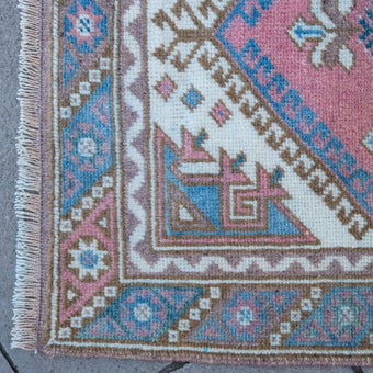 3490 Handwoven Vintage Rug 2'4x3'11