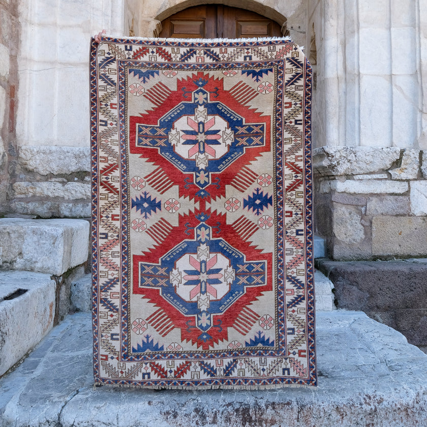 3491 Handwoven Vintage Rug 3'8x5'8