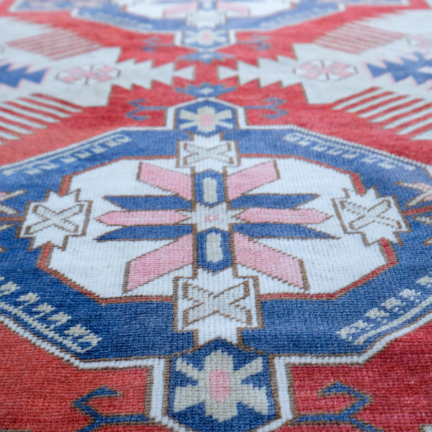 3491 Handwoven Vintage Rug 3'8x5'8