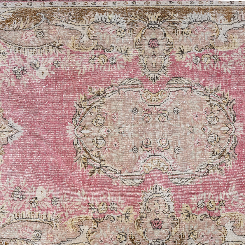3565 Handwoven Vintage Rug 6'9x10'5