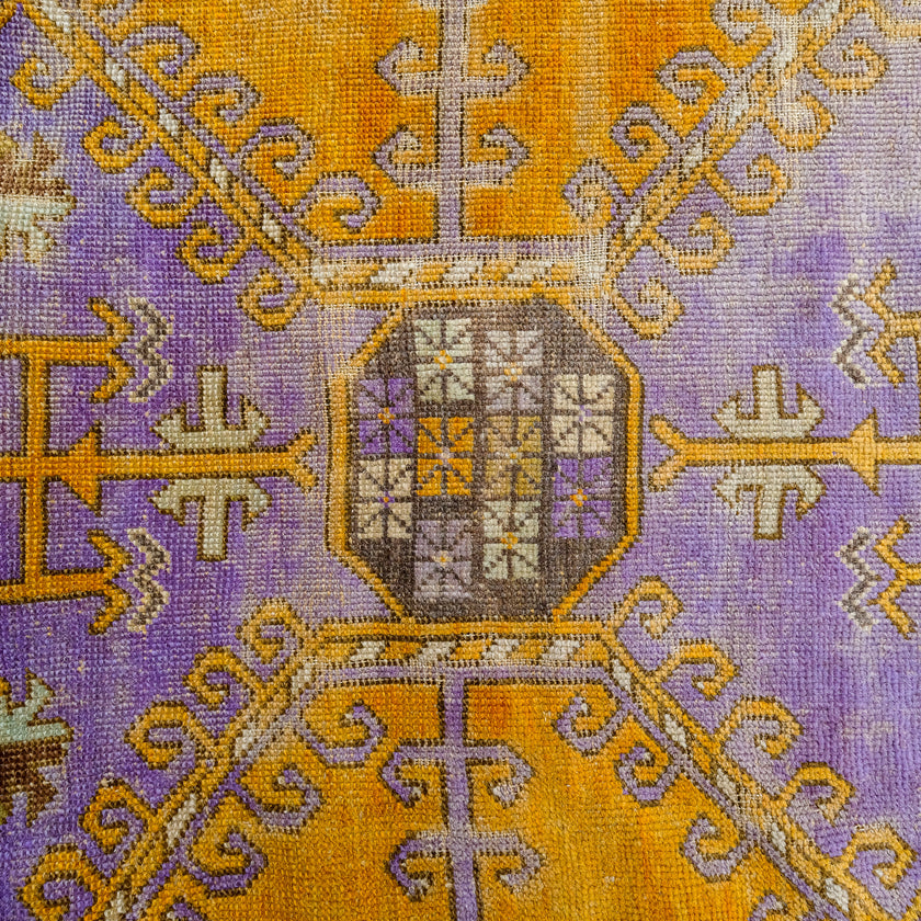 3756 Handwoven Vintage Rug 2’8x11’4
