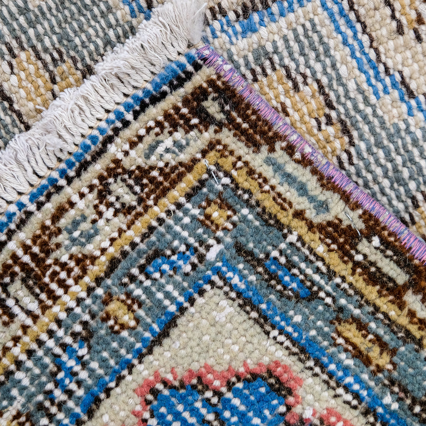 3758 Handwoven Vintage Rug 7'3x9'6