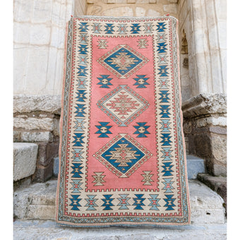 3768 Handwoven Vintage Rug 4'1x6'9