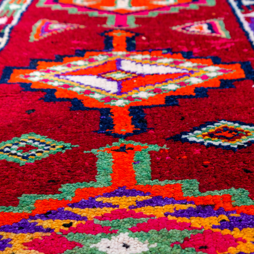 3799 Handwoven Vintage Rug 2'7x10'8