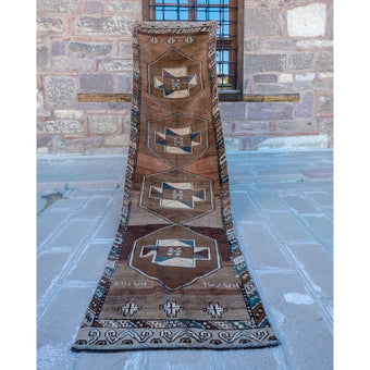 3822 Handwoven Vintage Rug 3’2x11’5