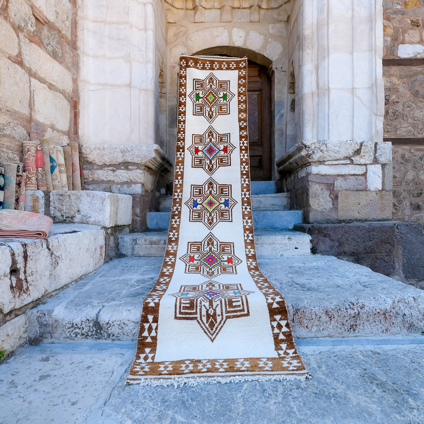 3840 Handwoven Vintage Rug 2’10x13’1