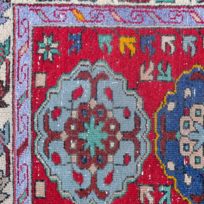 3845 Handwoven Vintage Rug 2'6x3'2