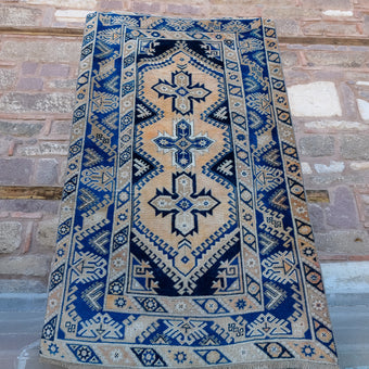 3857 Handwoven Vintage Rug 4’1x6’7