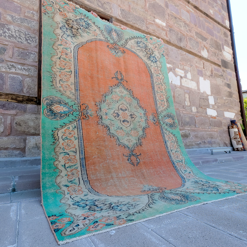 3881 Handwoven Vintage Rug 6'3x8'10