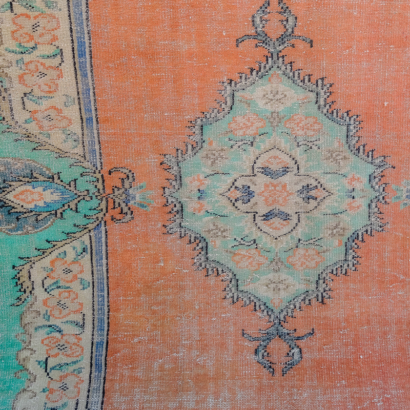 3881 Handwoven Vintage Rug 6'3x8'10