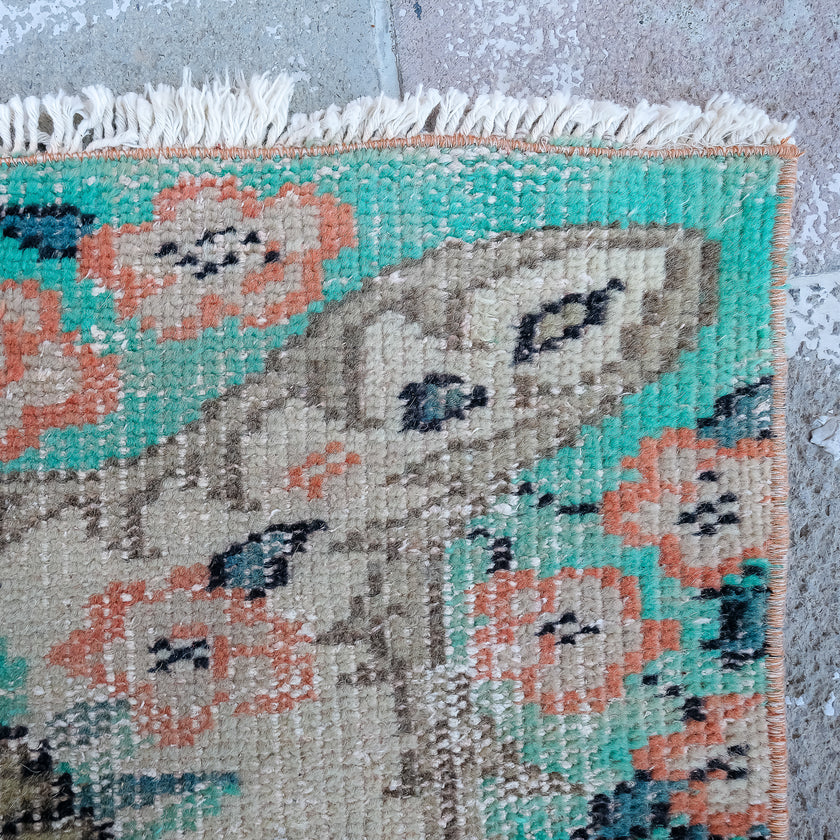 3881 Handwoven Vintage Rug 6'3x8'10