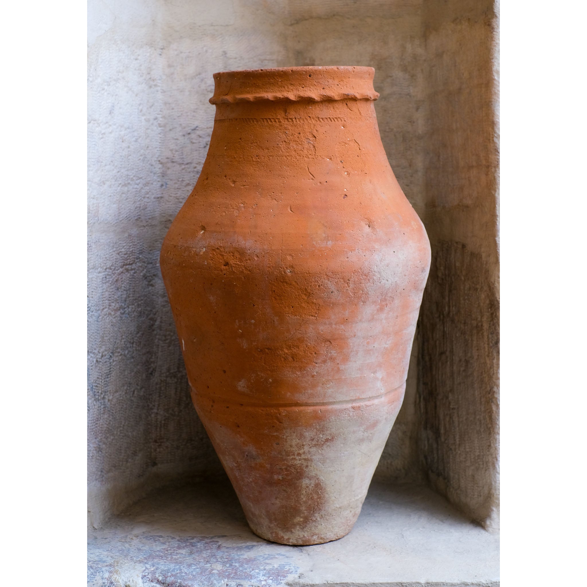 Olive Jar 38 (25x43) – Zuma Imports