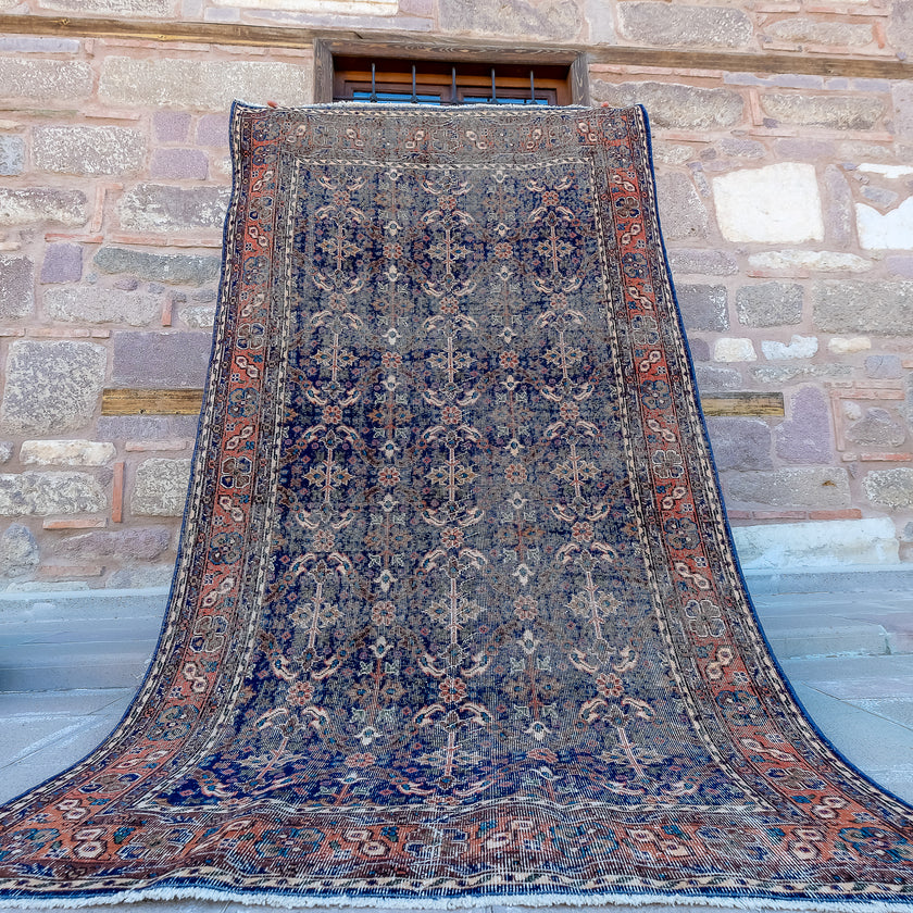 3900 Handwoven Vintage Rug 4'9x8'5