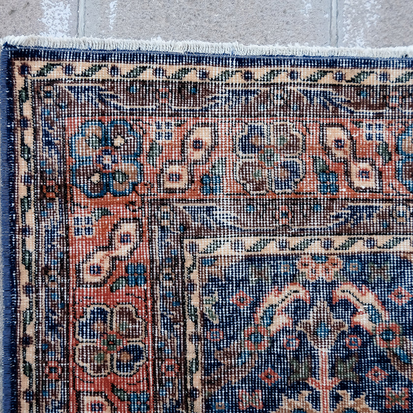 3900 Handwoven Vintage Rug 4'9x8'5