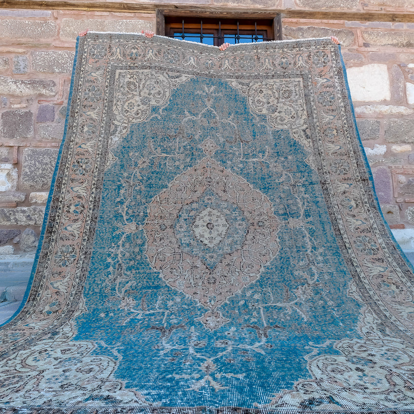 3905 Handwoven Vintage Rug 7'4x10'9