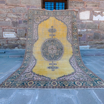 3917 Handwoven Vintage Rug 7x11’4